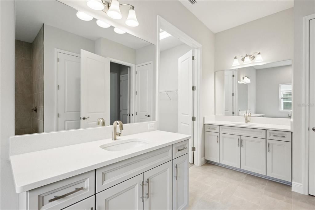 Bathroom, Dual Sink Vanities, Interior