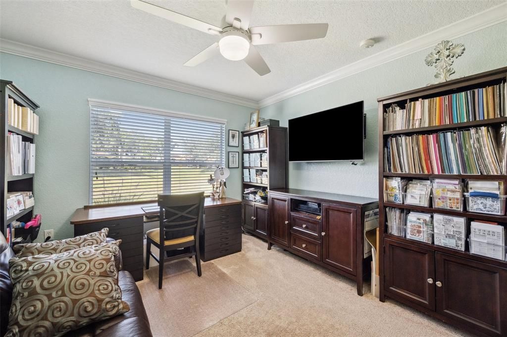 Home Office, Interior