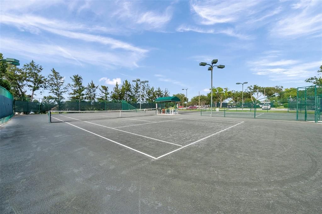 Exterior, Tennis Courts