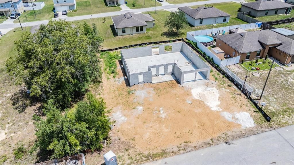 Exterior, Drone