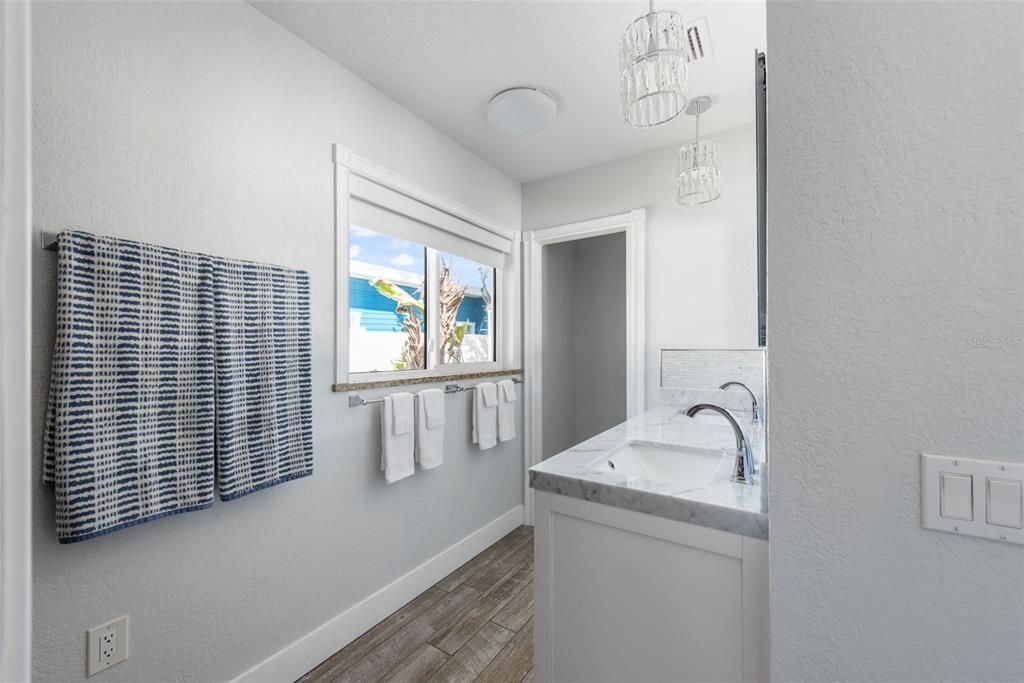 Bathroom, Interior, Pendant Lights, Wood Texture Flooring