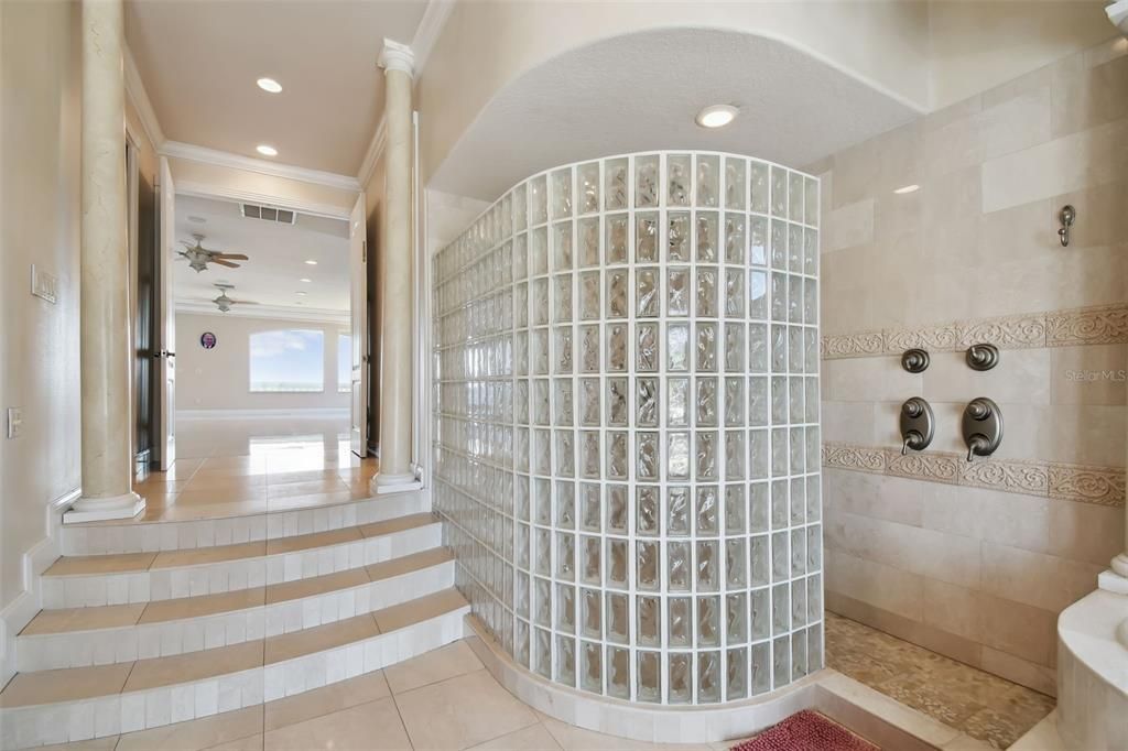 Bathroom, Interior, Recessed Lighting