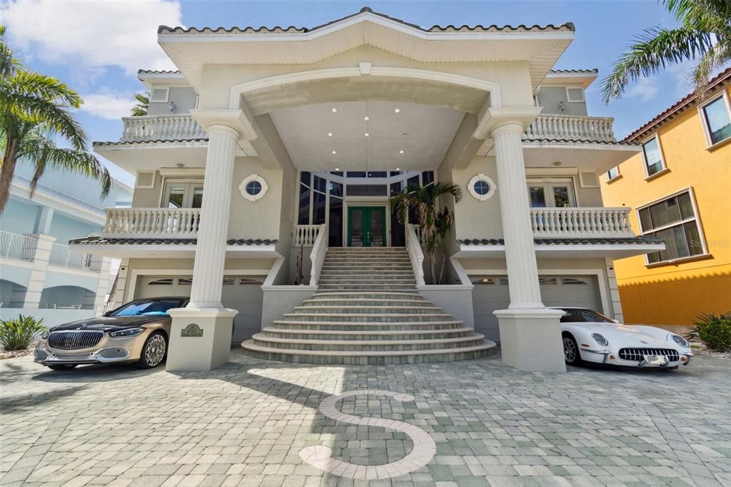 Exterior, Facade, Mediterranean