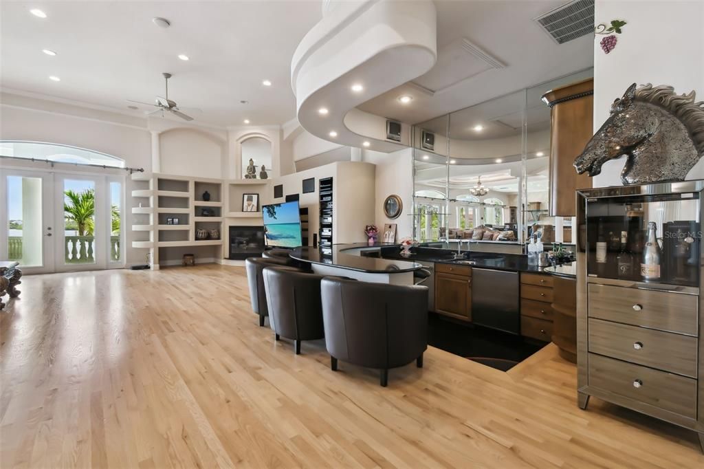 Interior, Recessed Lighting, Wood Texture Flooring