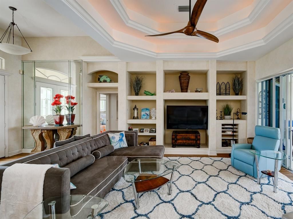 Interior, Living room, Pendant Lights