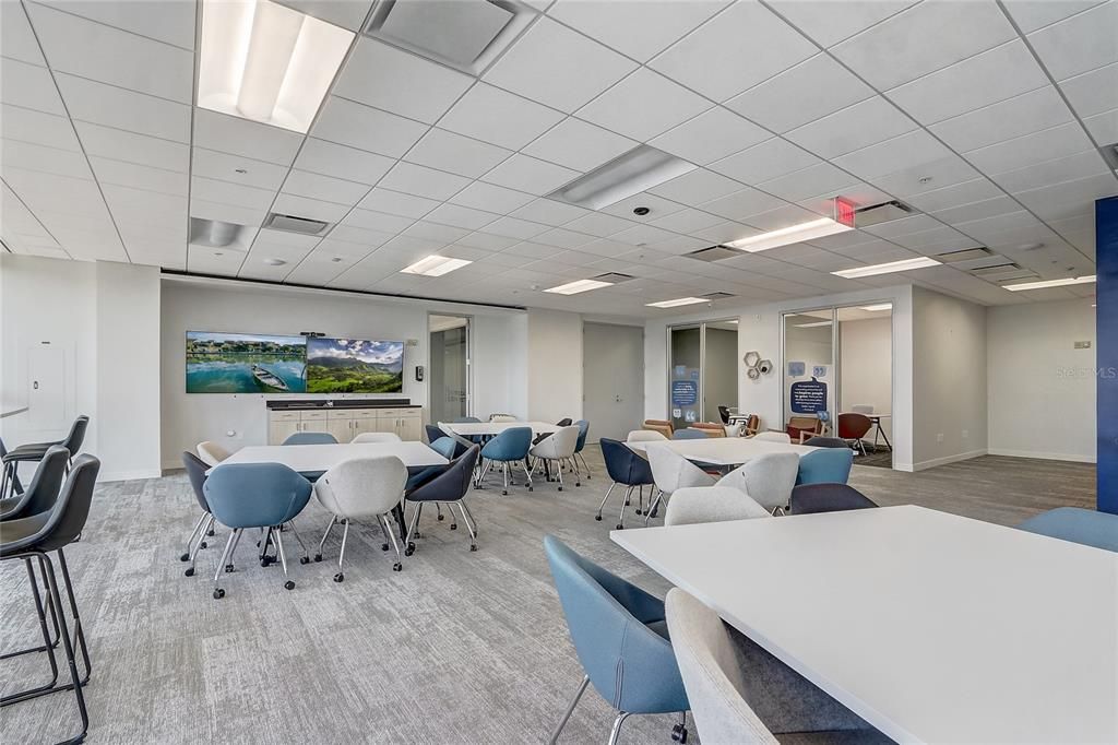 Dining room, Interior, Recessed Lighting
