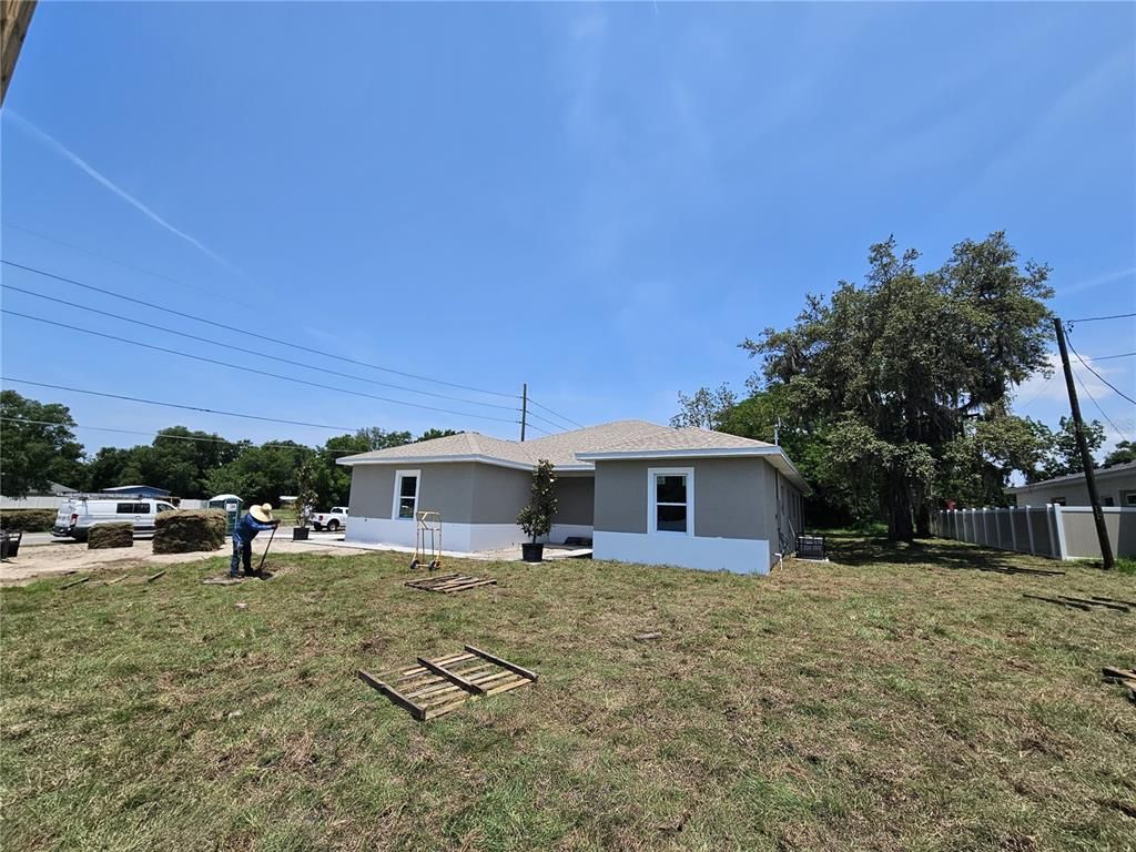 Backyard, Exterior