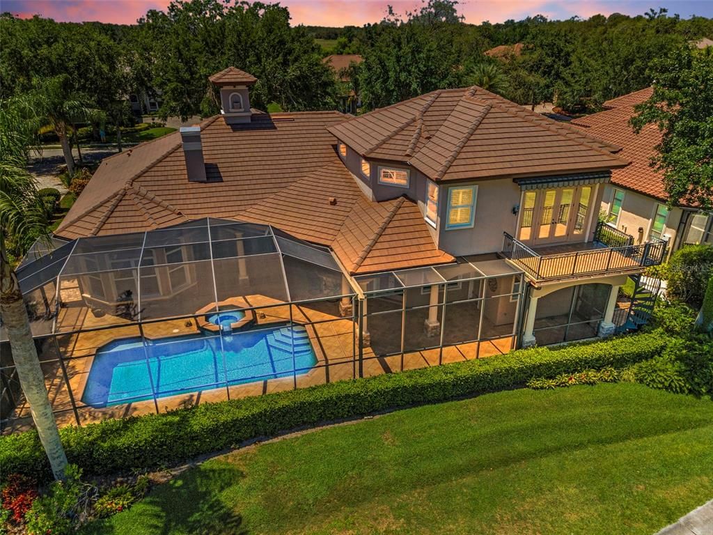 Exterior, Drone