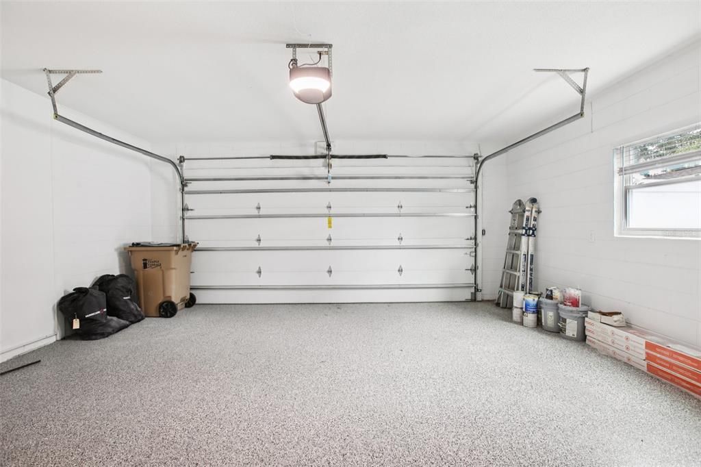 Garage, Interior