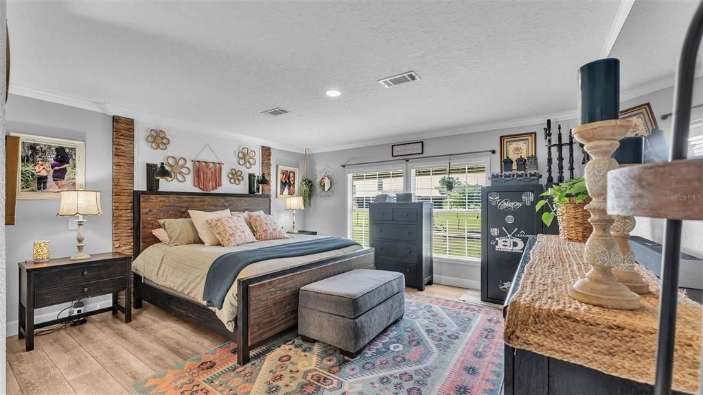 Bedroom, Fireplace, Interior, Recessed Lighting, Wood Texture Flooring