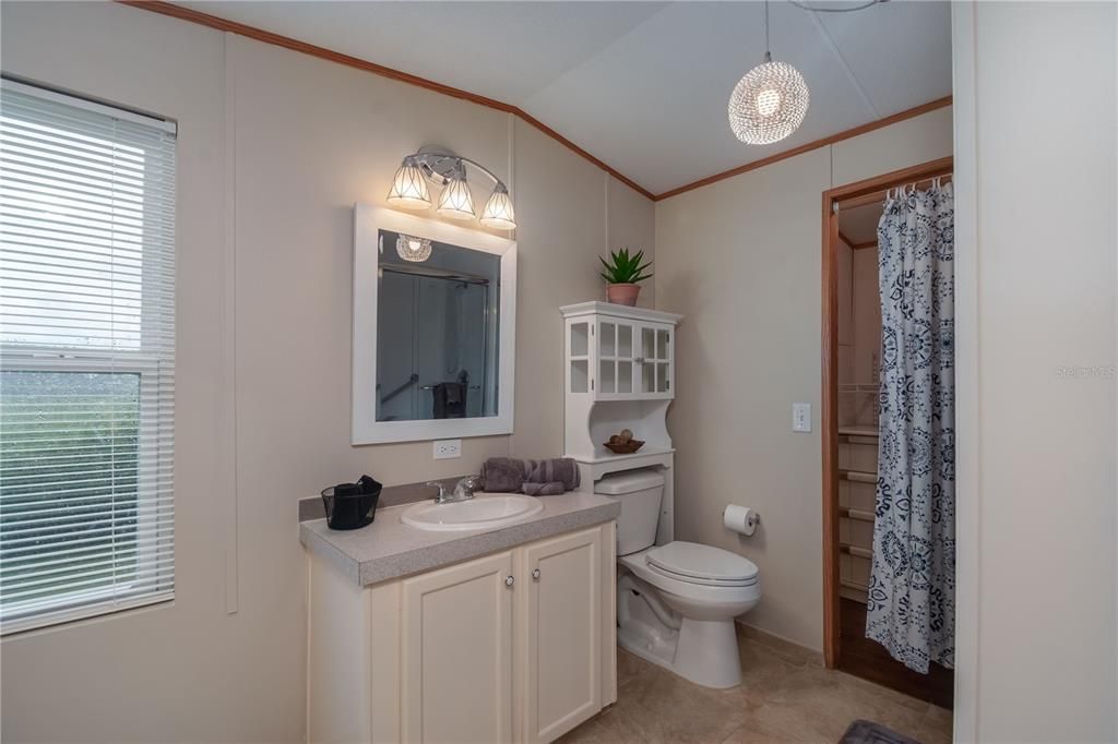 Bathroom, Interior, Pendant Lights