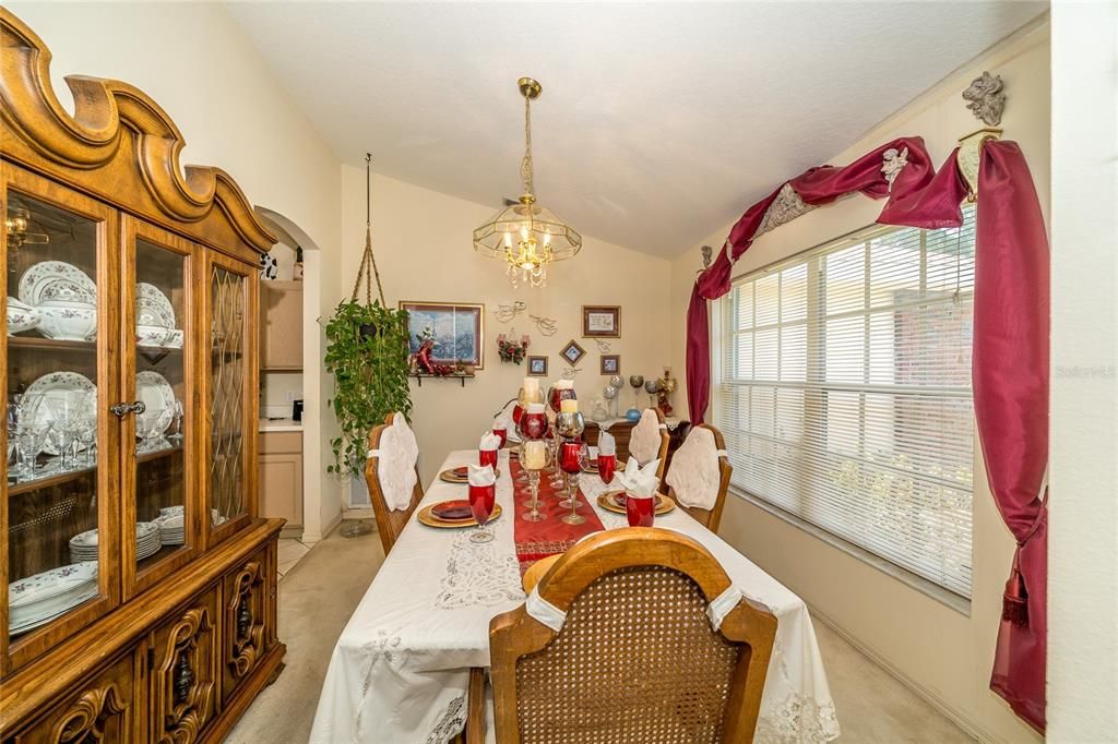 Chandelier, Dining room, Interior, Pendant Lights