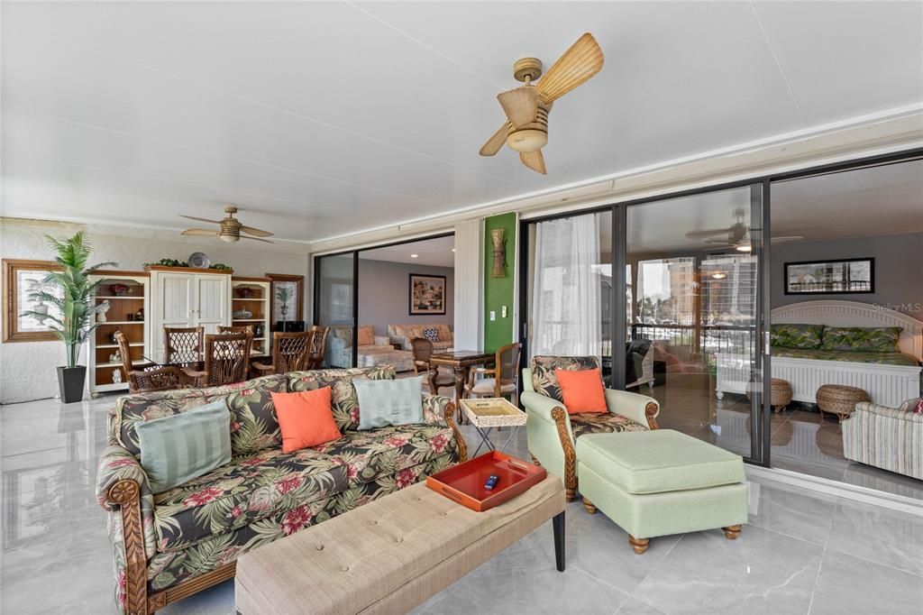 Dining room, Interior, Living room, Recessed Lighting