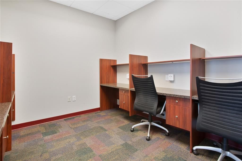 Home Office, Interior