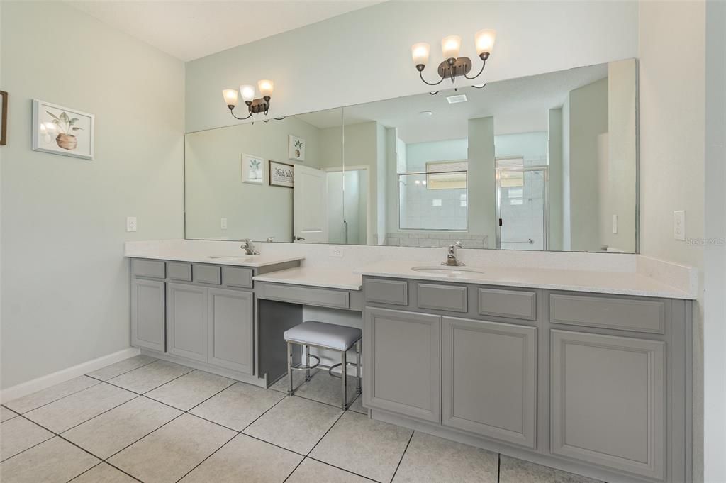 Bathroom, Dual Sink Vanities, Interior