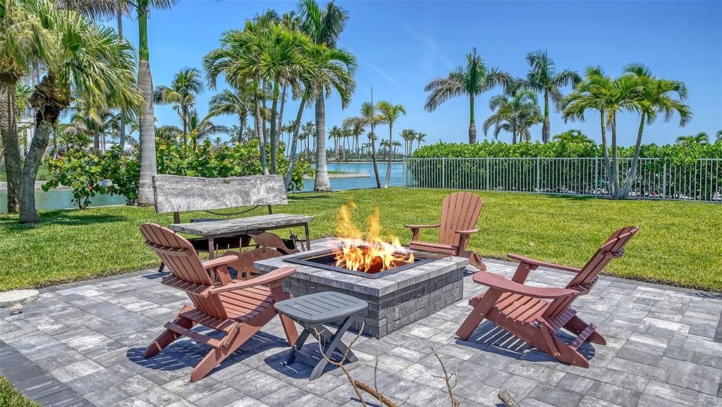 Backyard, Exterior, Water