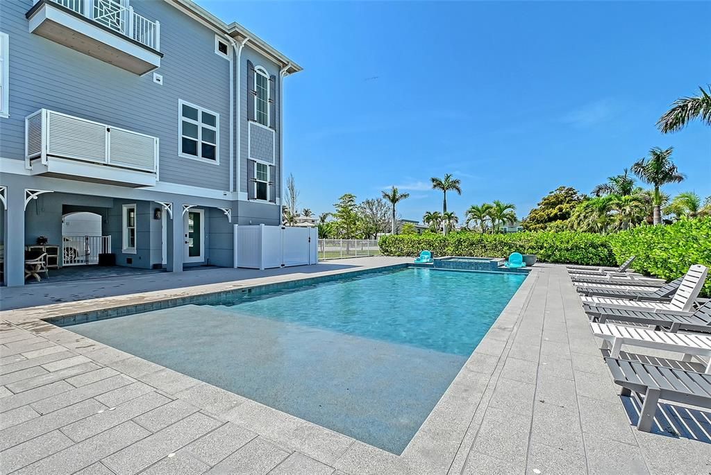 Exterior, Pool