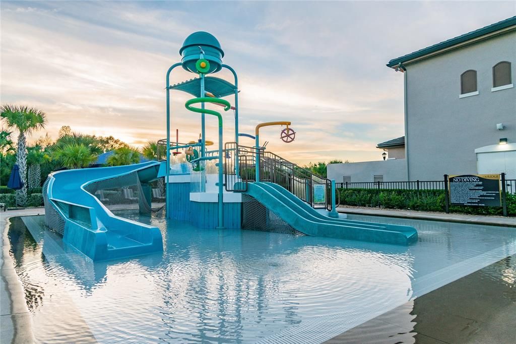 Exterior, Playground, Pool