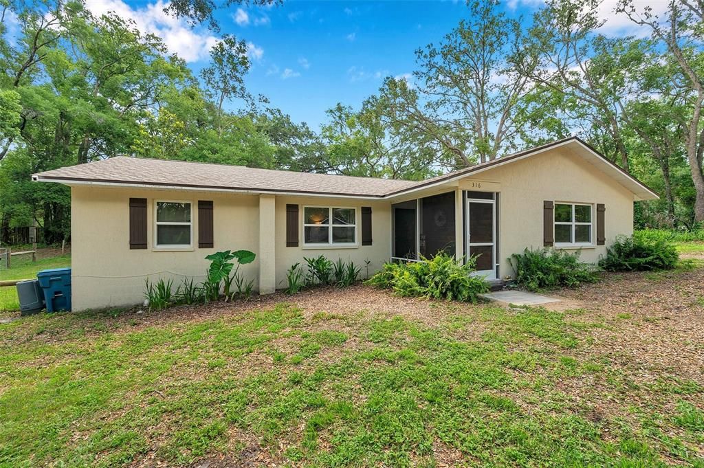 Backyard, Exterior