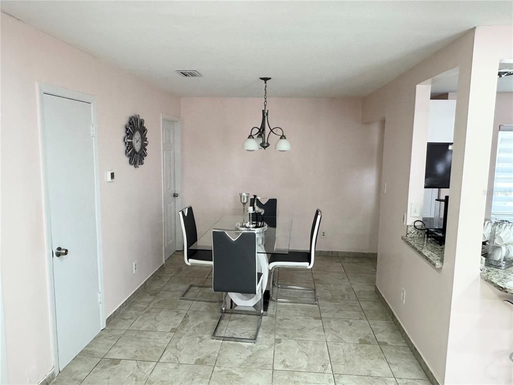 Chandelier, Dining room, Interior