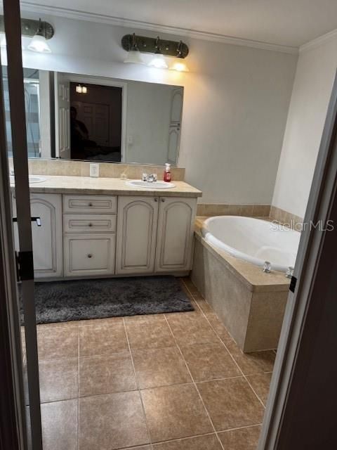 Bathroom, Dual Sink Vanities, Interior