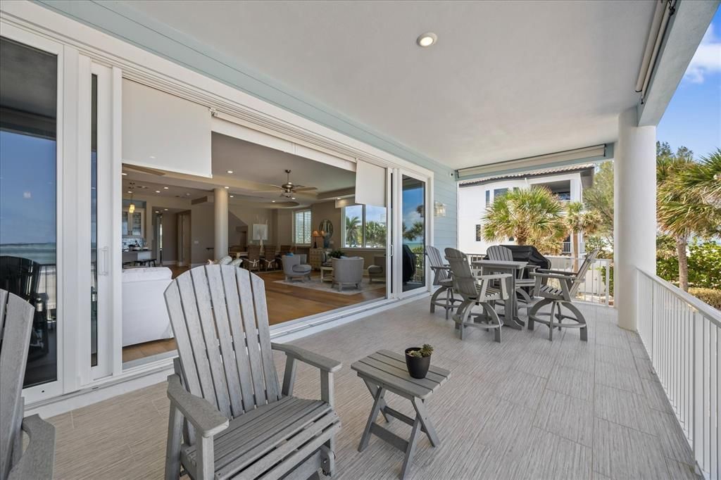 Dining room, Interior, Recessed Lighting, Sun Room, Water
