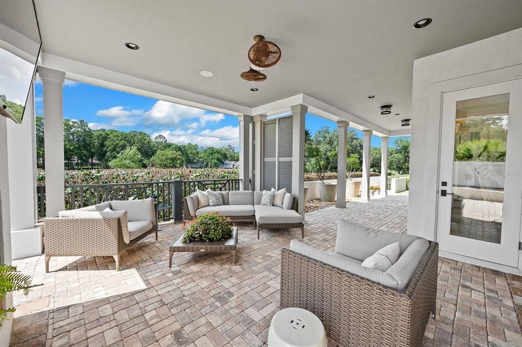 Exterior, Living room, Recessed Lighting