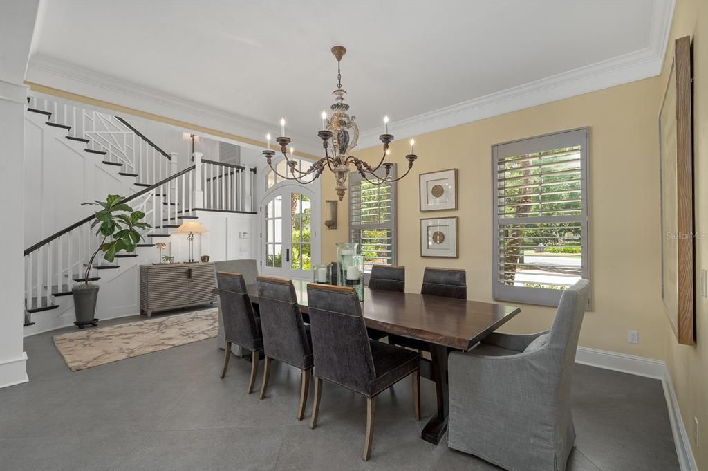 Chandelier, Dining room, Interior