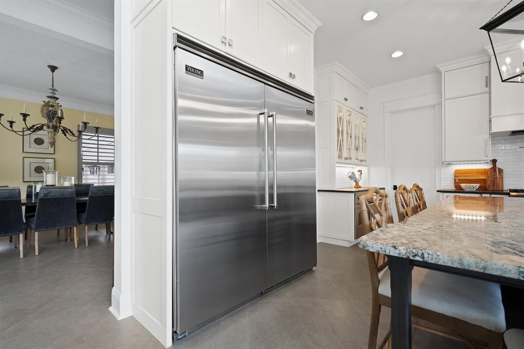 Chandelier, Dining room, Interior, Kitchen, Pendant Lights, Recessed Lighting, Stainless Steel Appliances