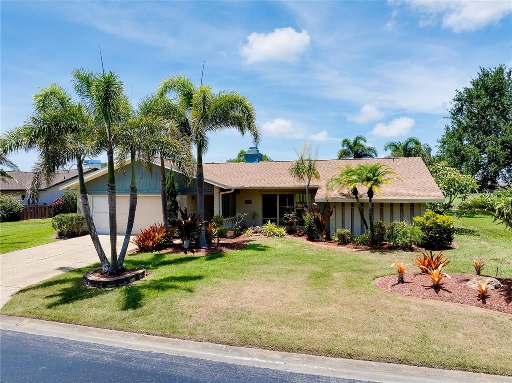 Backyard, Exterior, Facade, Ranch