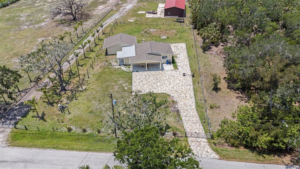 Exterior, Drone