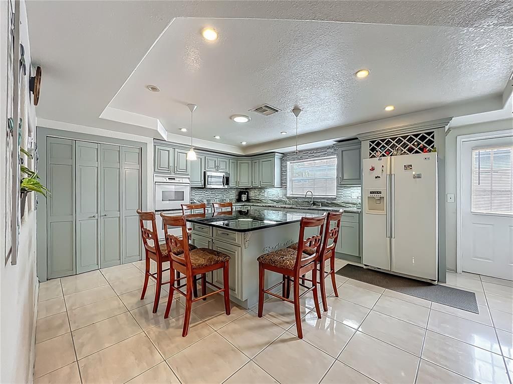 Interior, Kitchen, Pendant Lights, Recessed Lighting