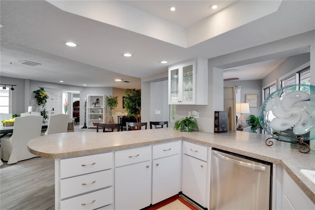 Dining room, Interior, Kitchen, Pendant Lights, Recessed Lighting, Wood Texture Flooring