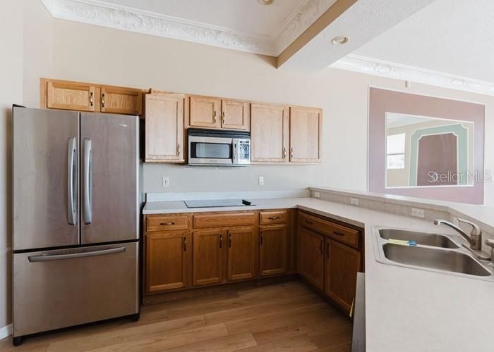Interior, Kitchen, Recessed Lighting, Wood Texture Flooring