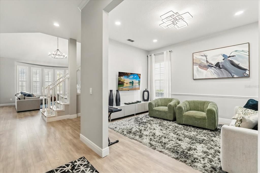 Interior, Living room, Pendant Lights, Recessed Lighting, Wood Texture Flooring
