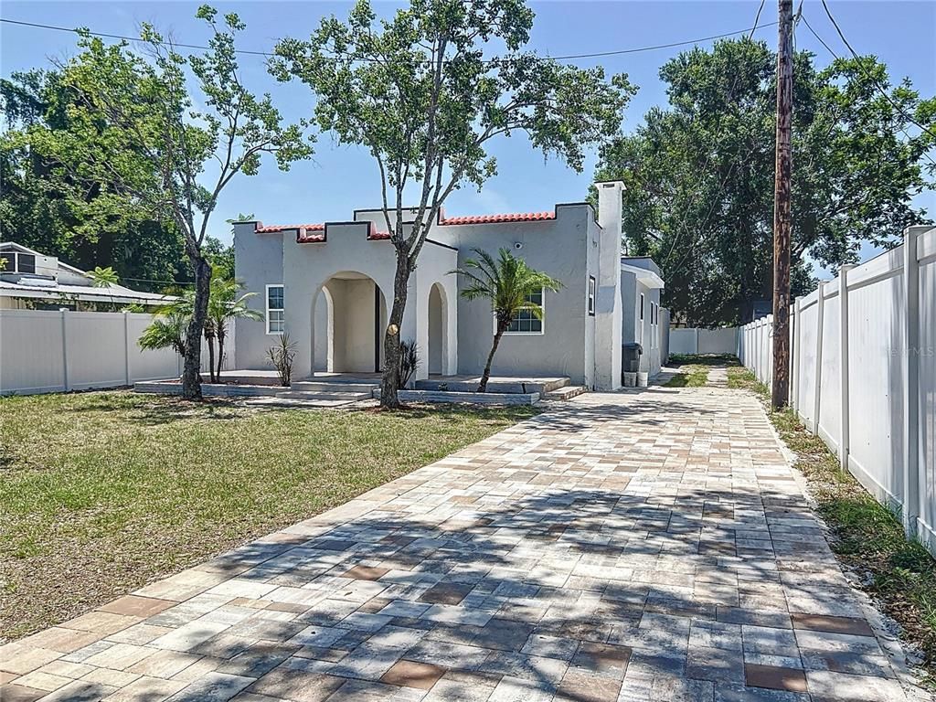 Backyard, Exterior