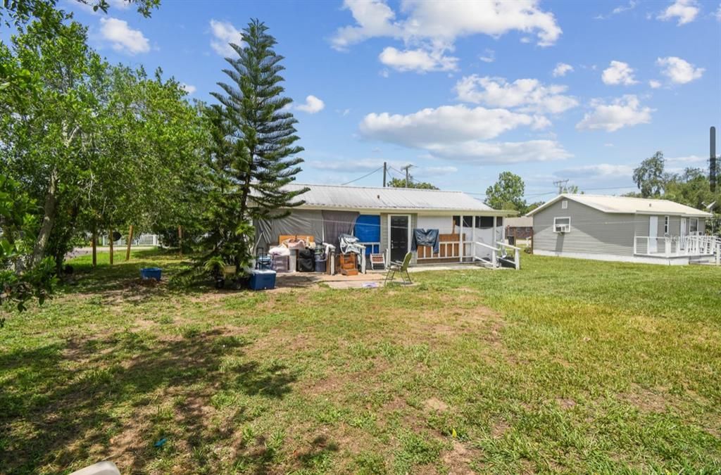 Backyard, Exterior
