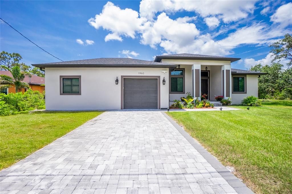 Attached, Backyard, Exterior, Facade, Ranch