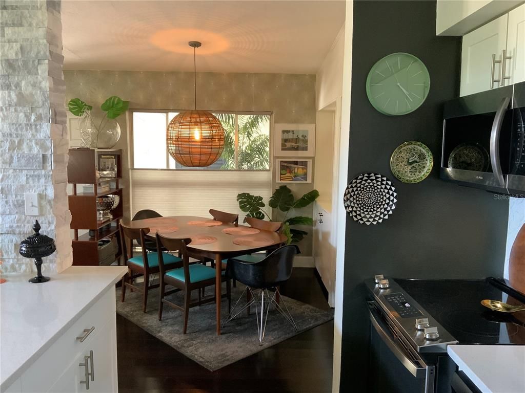 Dining room, Interior, Kitchen, Pendant Lights, Wood Texture Flooring