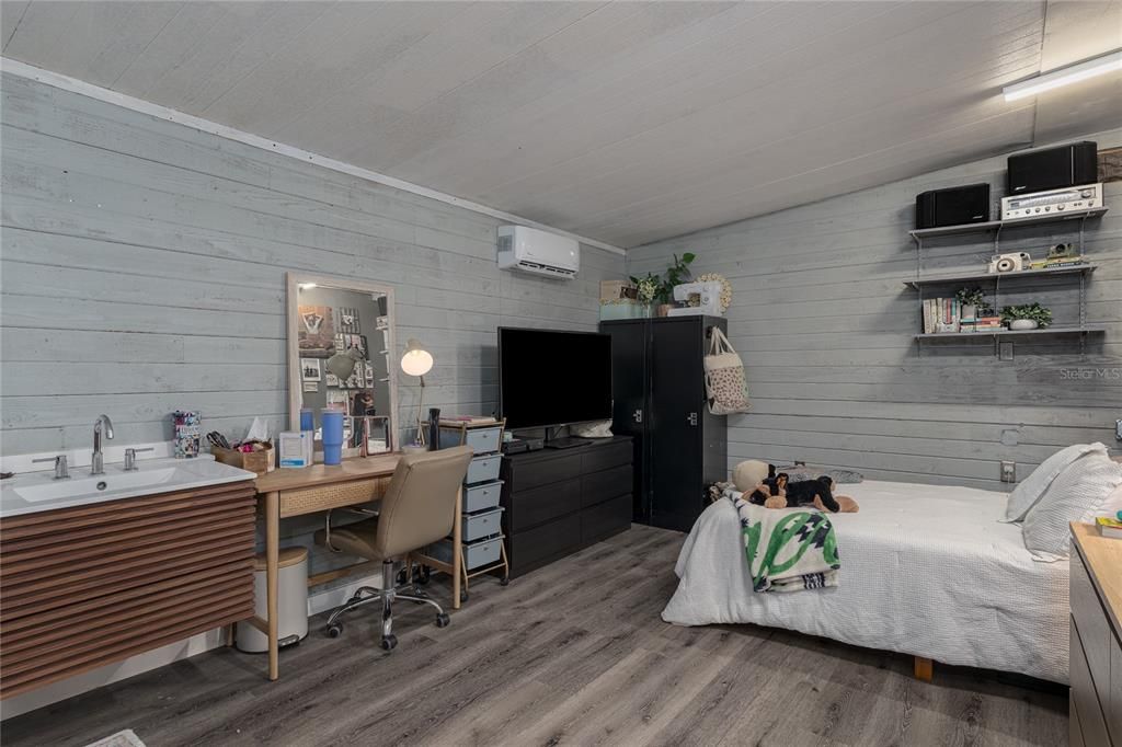 Bedroom, Home Office, Interior, Wood Texture Flooring, Wooden Walls