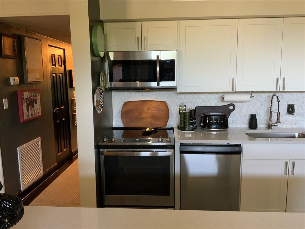 Interior, Kitchen, Stainless Steel Appliances