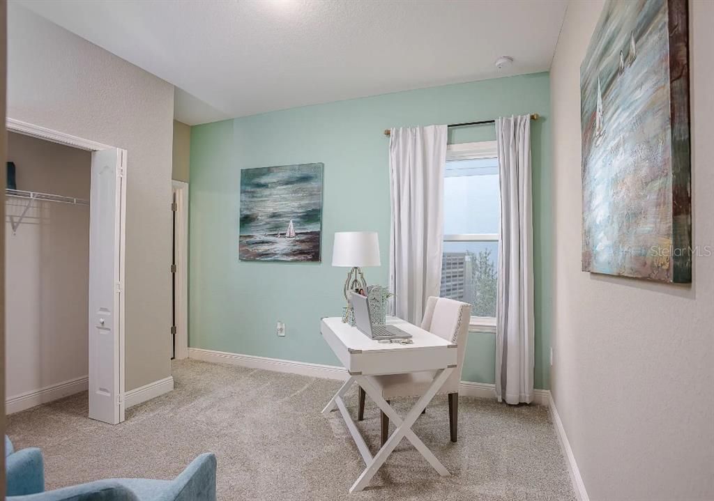Home Office, Interior