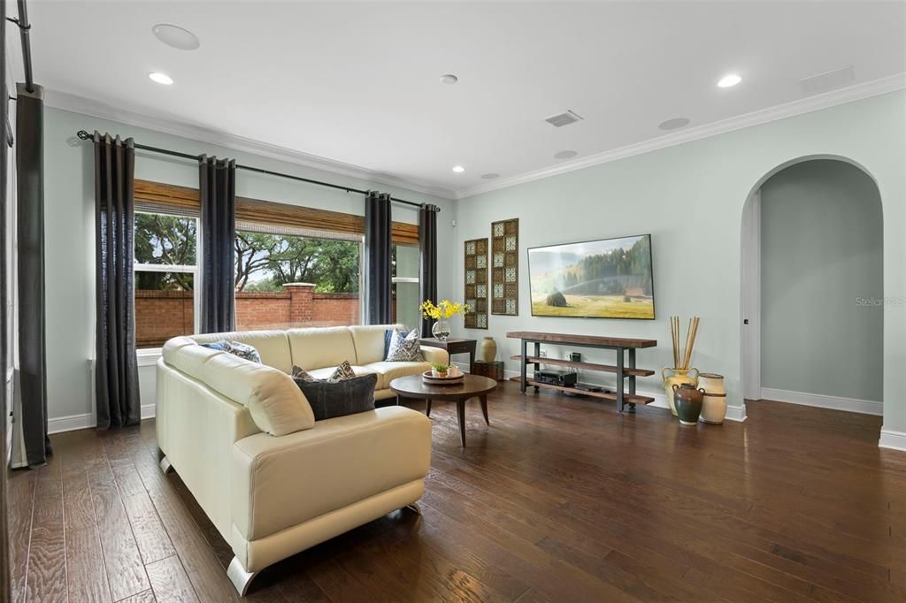 Interior, Living room, Recessed Lighting, Wood Texture Flooring