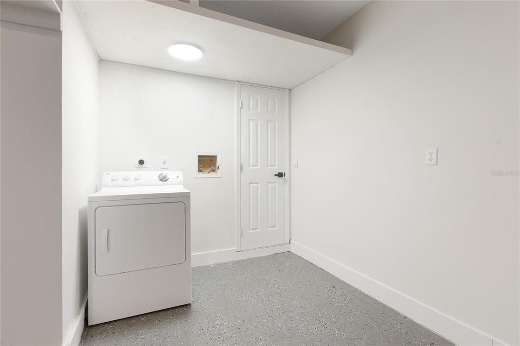 Interior, Recessed Lighting, Utility Closets, Washer