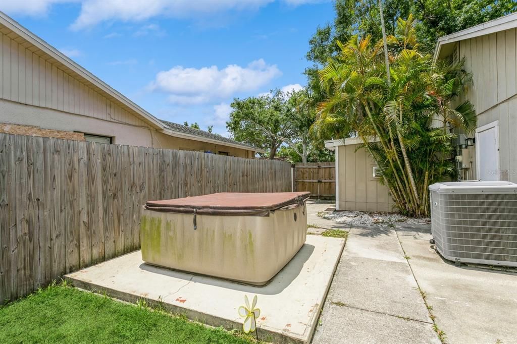 Exterior, Hot Tub