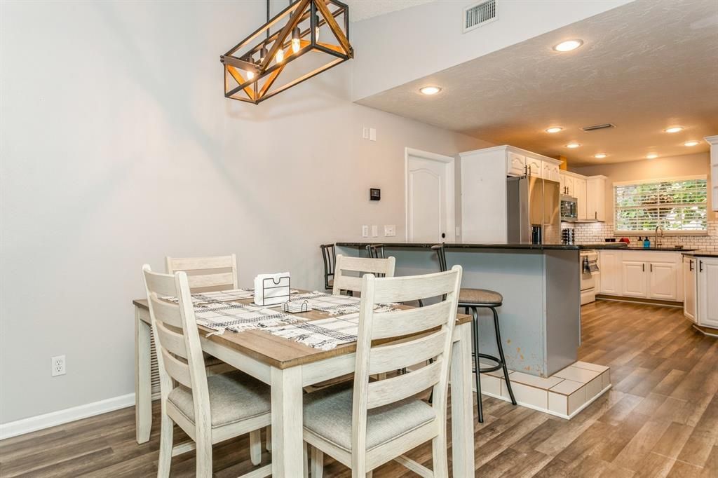 Dining room, Interior, Kitchen, Recessed Lighting, Wood Texture Flooring