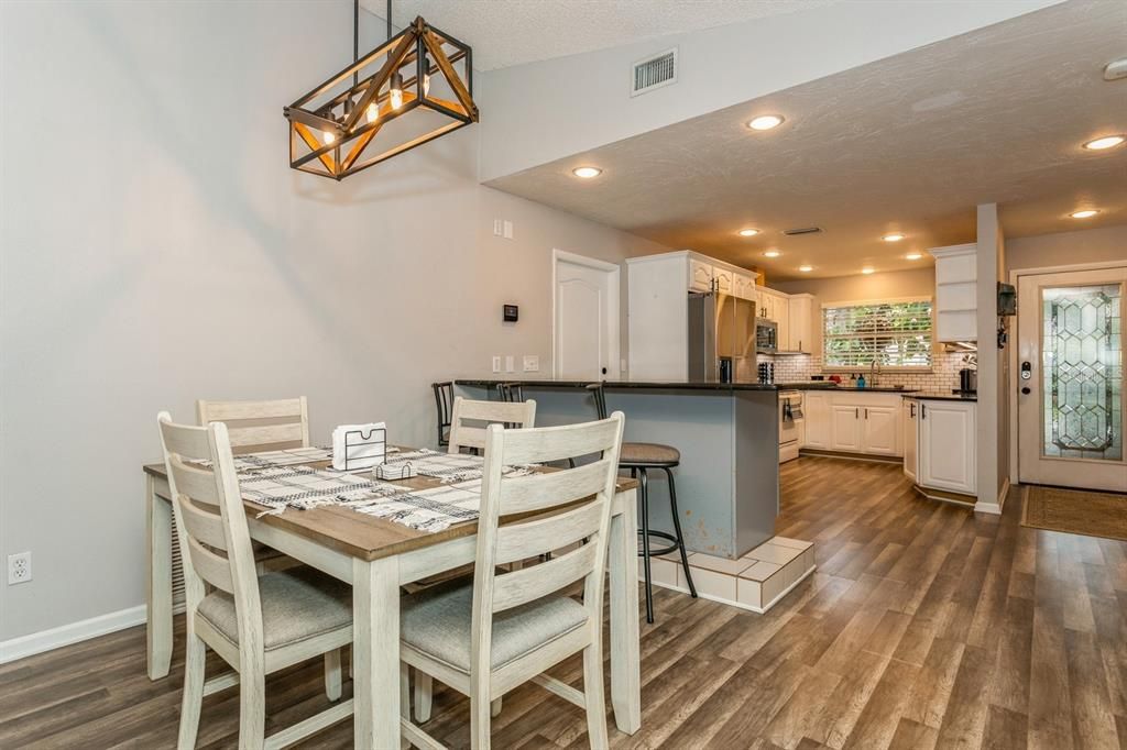 Dining room, Interior, Kitchen, Recessed Lighting, Wood Texture Flooring
