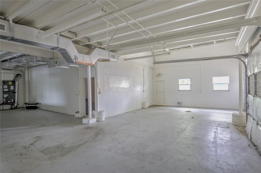 Garage, Interior