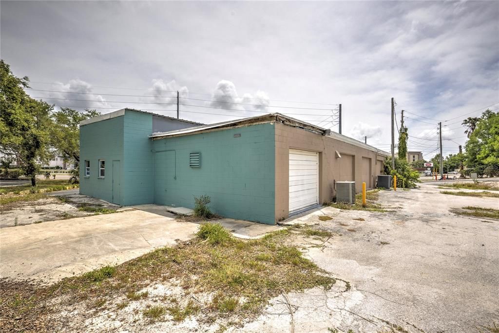 Backyard, Detached Garage, Exterior