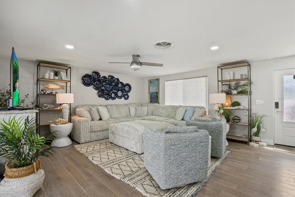 Interior, Living room, Recessed Lighting, Wood Texture Flooring